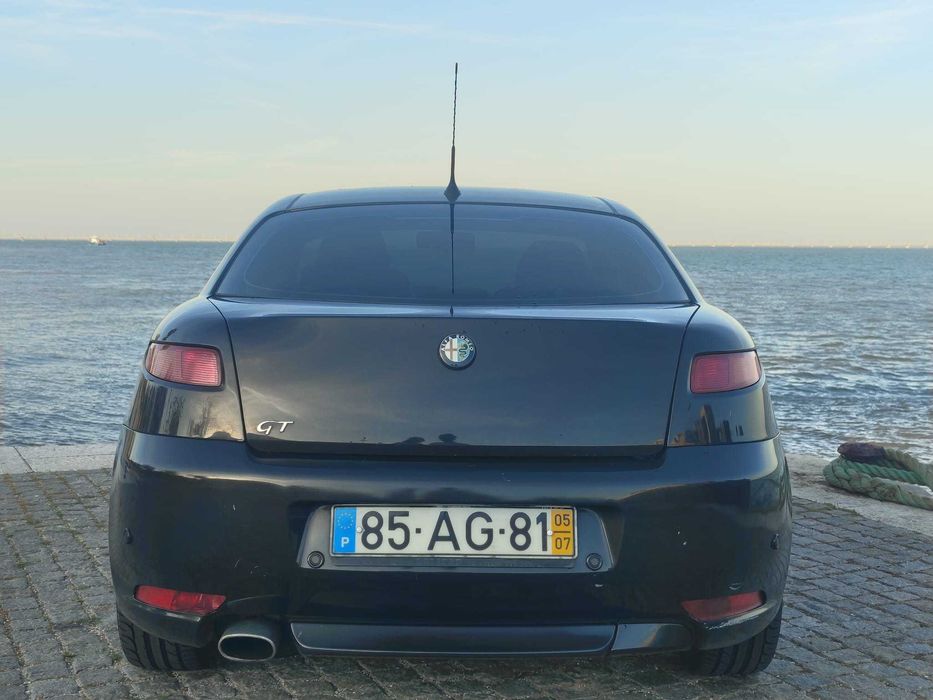 Alfa Romeo GT imaculado/ Aceito retomas