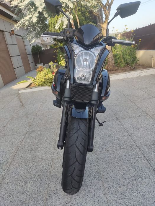 Kawasaki ER-6n 650cc – 2011 – Apenas 8.000 km