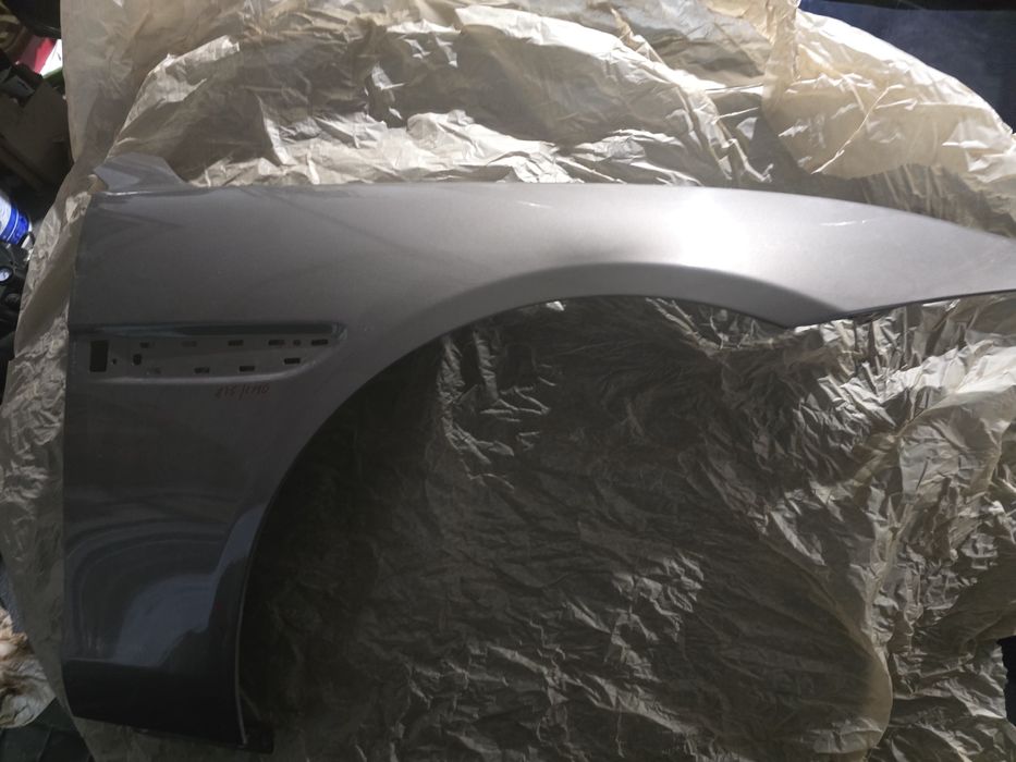 Blotnik prawy jaguar xf x260