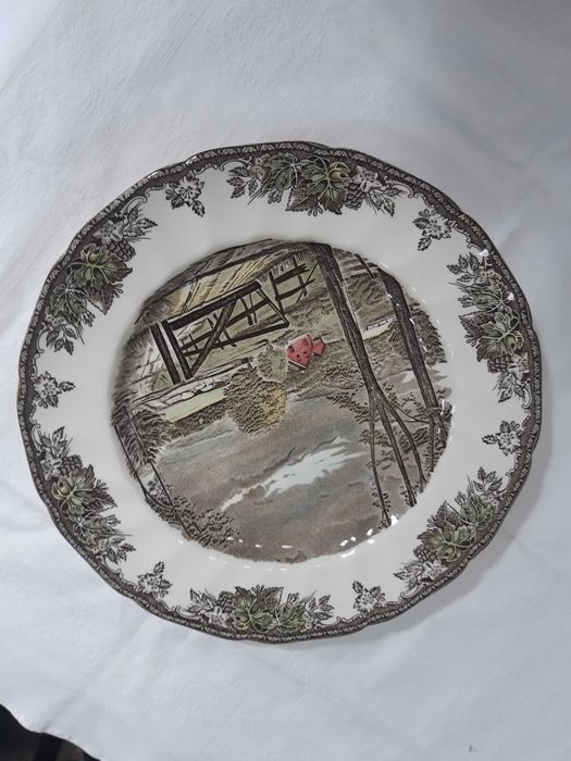 Pratos decorativos Johnson Bros