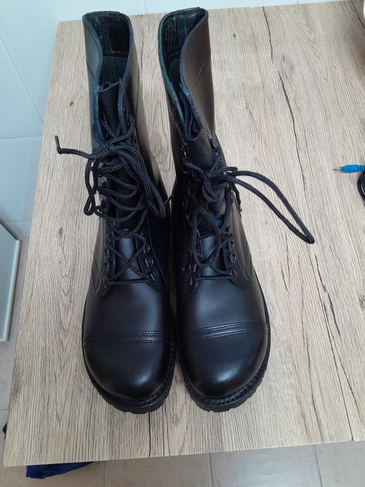 Botas cano alto pretas 43