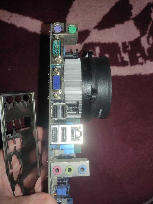 коплект- маринська плата + озу + процесор + охолодження