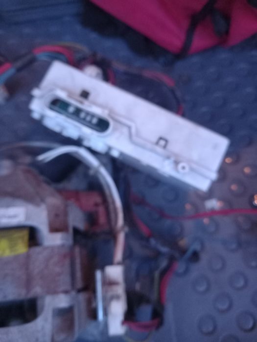 Продам двигун від пральної машинки indesit