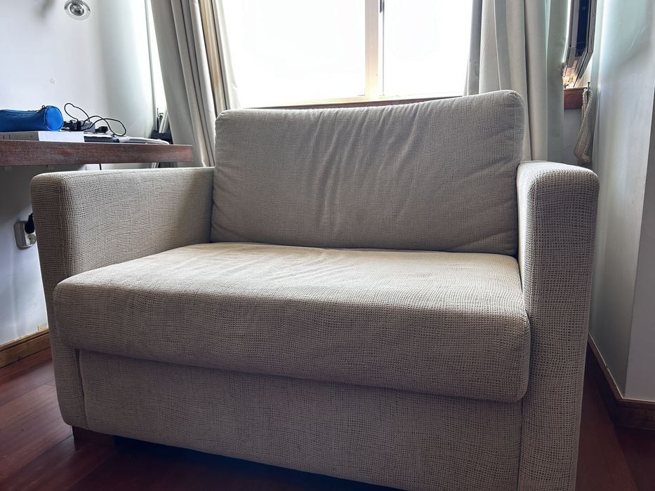 Sofá individual beje