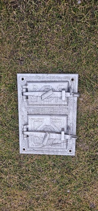 Drzwiczki żeliwne pieca piecyka kaflowego kominka wędzarni