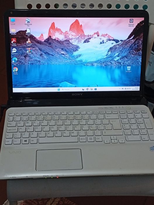 Portátil Sony Vaio Windows 11 pro e carregador