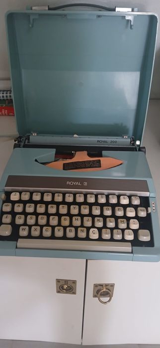 Máquina escrever Royal  200