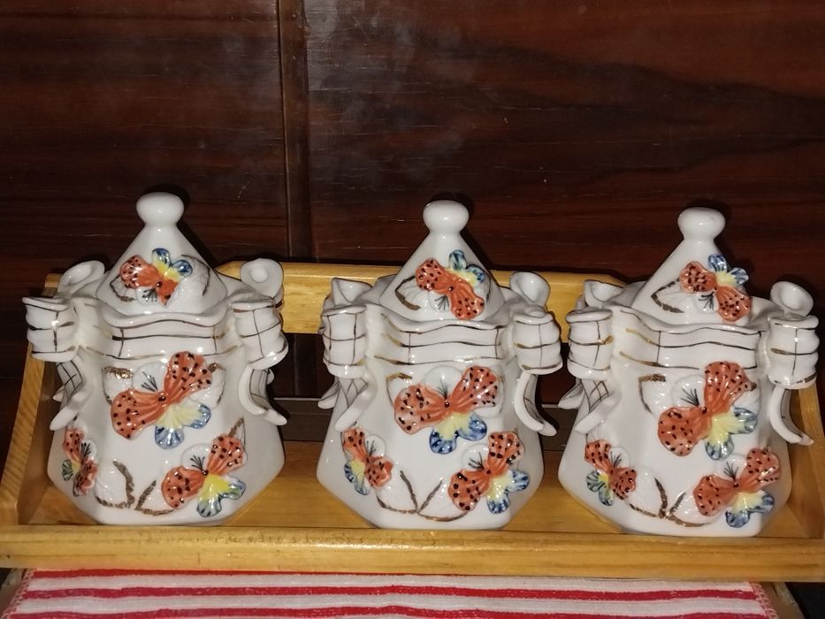 Форфоровый набор посуды