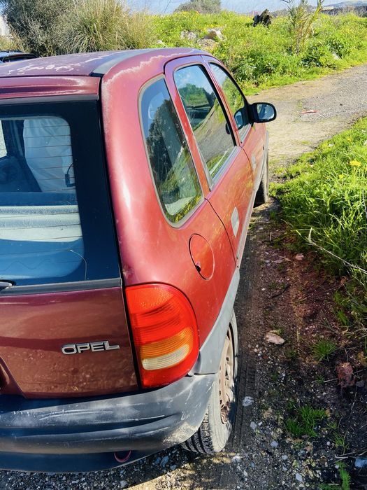Opel corsa B 1.2 gasolina ano 1997 — photo 4