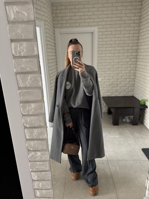 Неймовірно стильний графітовий/сірий світшот