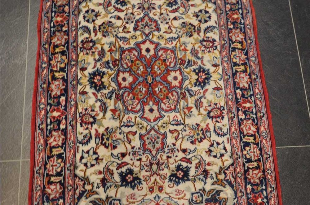 Tapete Persa ISFAHAN de SEDA, original c/nós muito finos, 108cmx65 cm