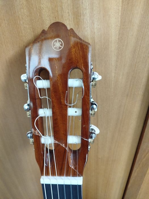 Guitarra Yamaha C40