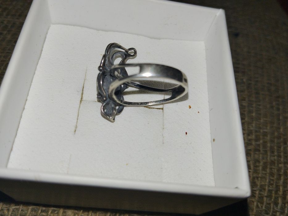 Продам серебряные серьги и кольцо 925 проба