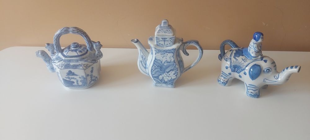 Bules decorativos chineses em Porcelana