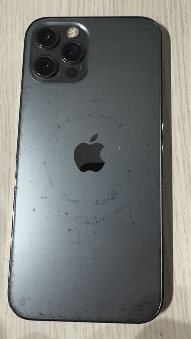 Iphone 12 pro. 77% kondycja