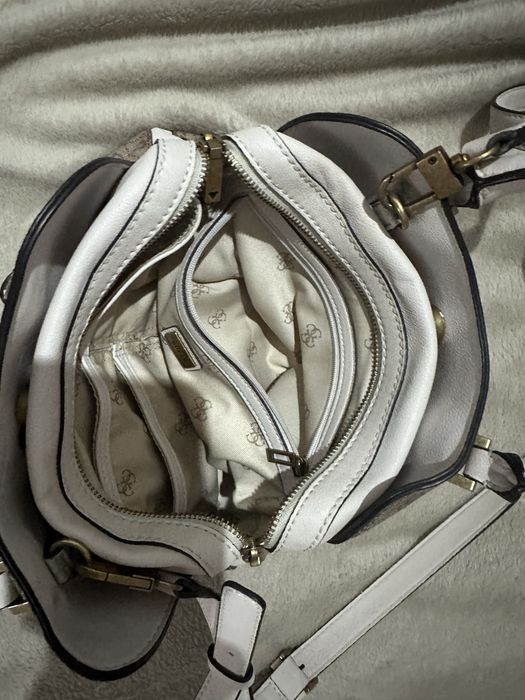 Vendo mala GUESS NOVA