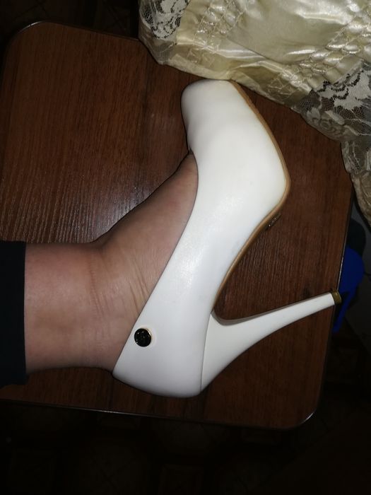 Свадебные туфли лабутены