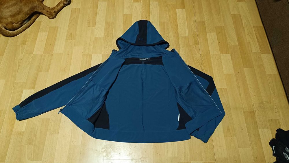 Damska krótka kurtka UNDER ARMOUR r.S stan idealny