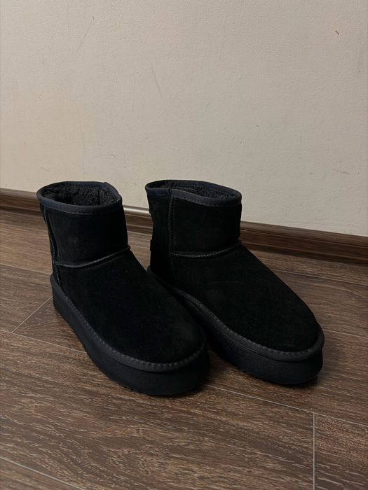 Продам уггі 40 розмір