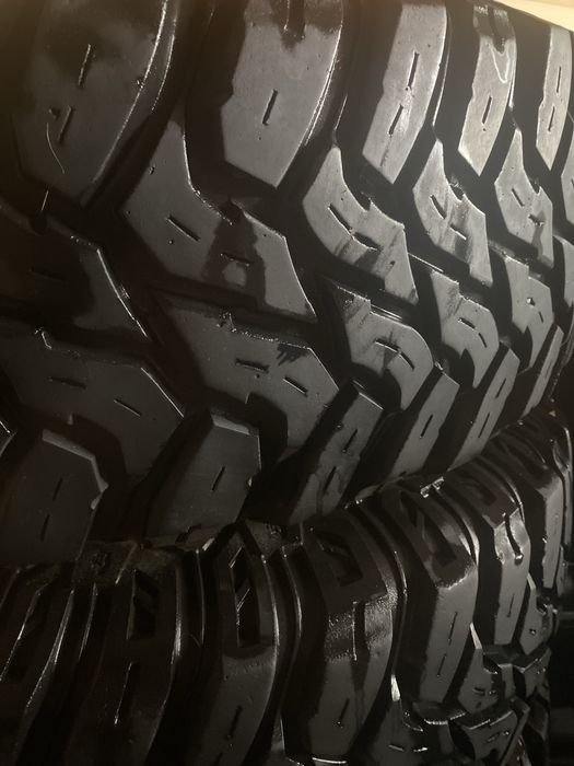 Продаю шини з дисками R15 Cooper Discoverer