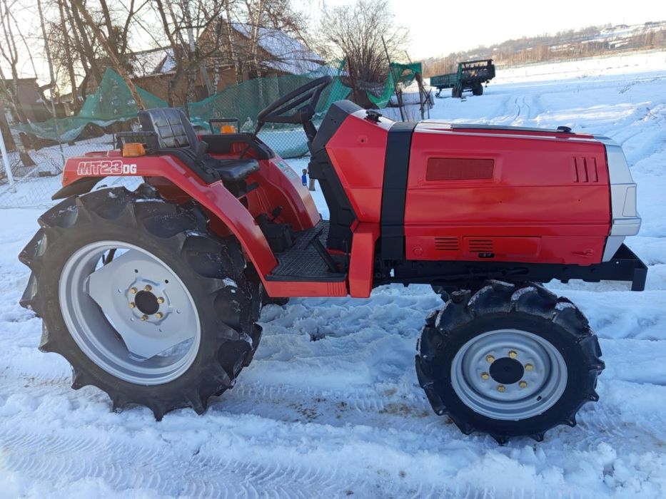 Japoński traktor moc20 yanmar kubota mitsubishi