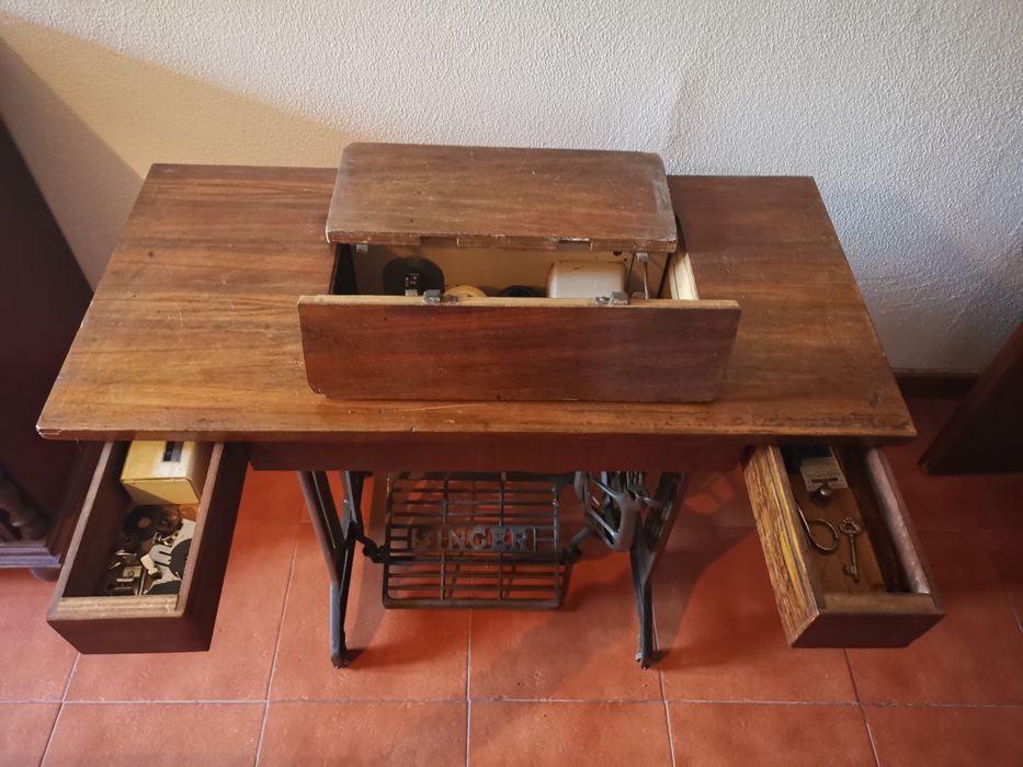 Máquina costura Singer