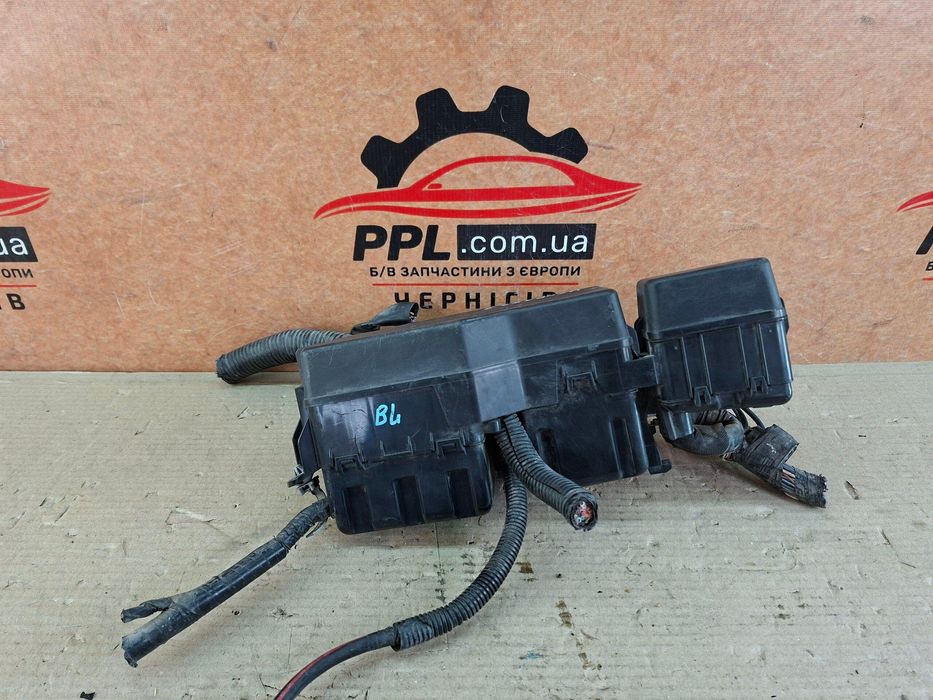 Mazda 3 BL 09-13 1.6 D блок предохранителей K2441