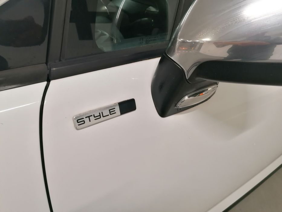 Peugeot 3008 1.6 HDI STYLE 2014