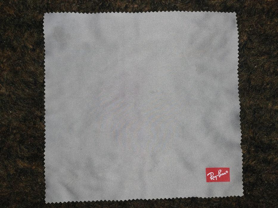 Pano de seda para óculos RayBan