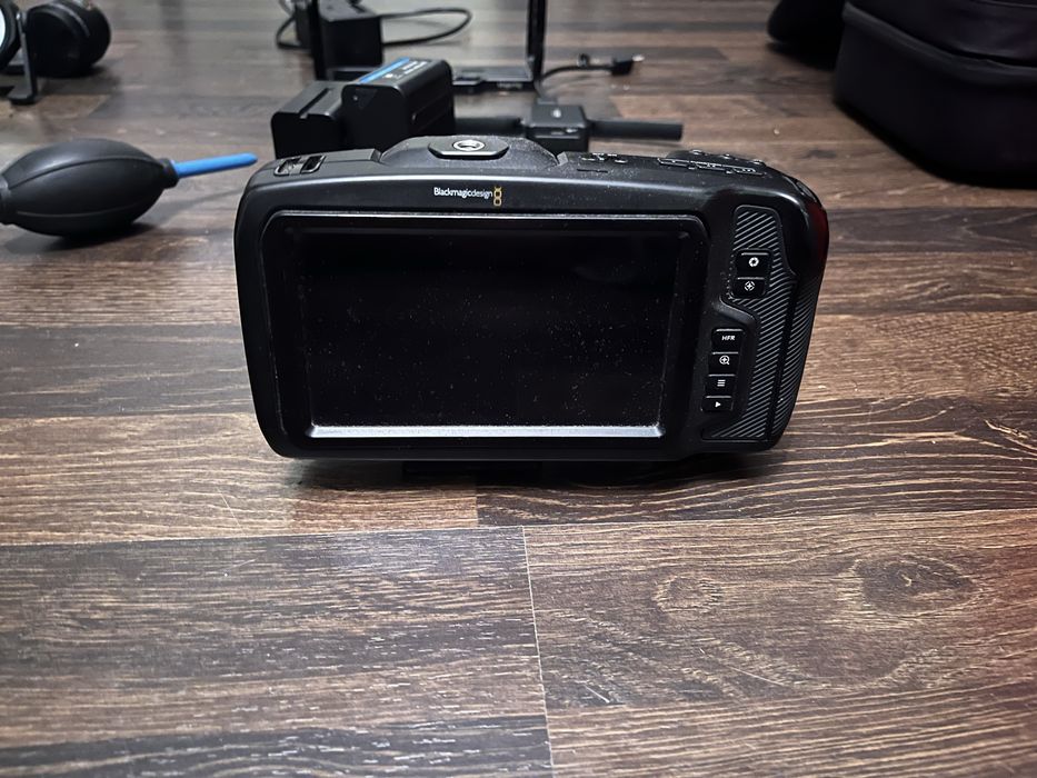 Blackmagic Pocket Cinema Camera 4K (BMPCC 4K) + 4 Batteries + 240GB SSD+128+64 GB Sandisk