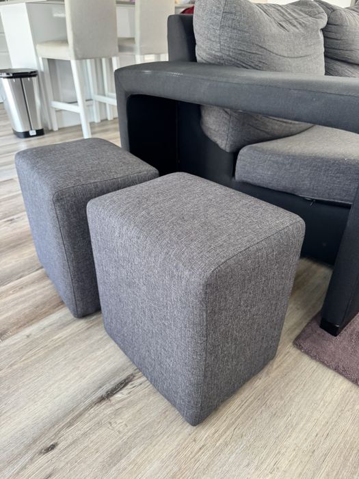 Sofá confortavel cinza e prefo