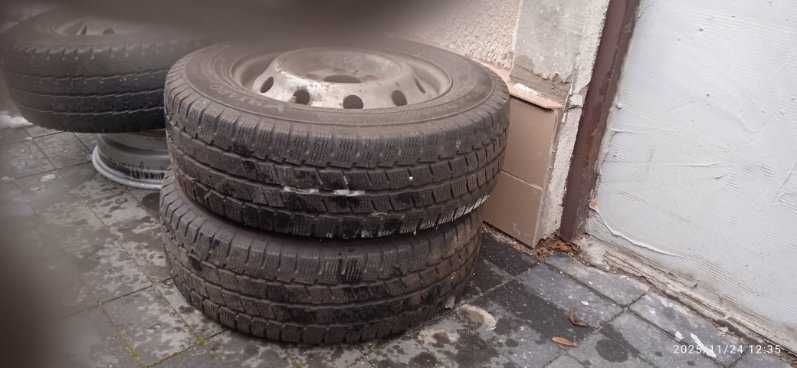 opony zimowe 2 sztuki kompletne + 2 felgi