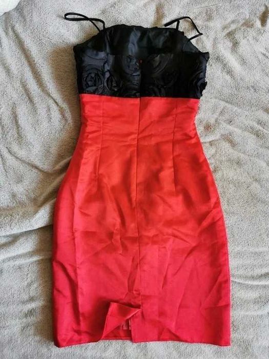 Wieczorowa elegancka sukienka