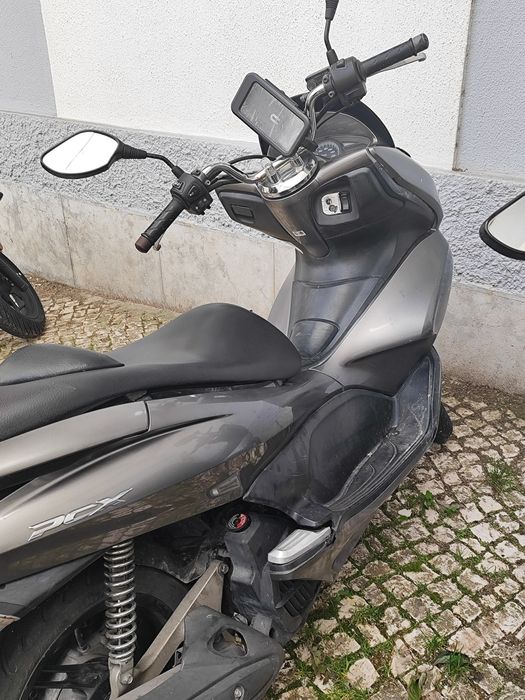 Honda PCX 125 Cinza