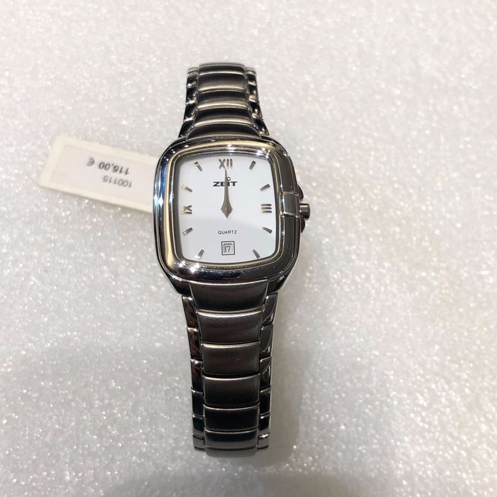 Relógio Zeit Quartz 28mmx25mm - Nunca Usado com Etiqueta