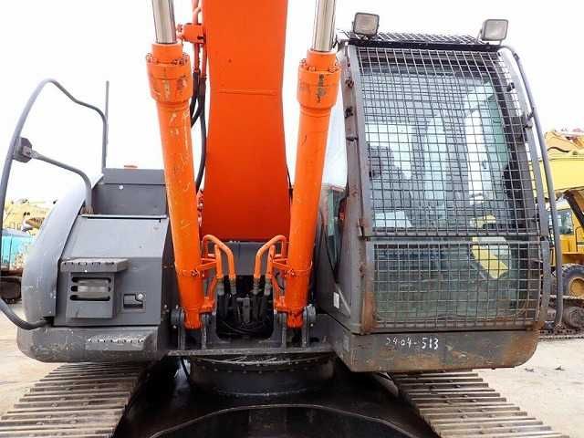 Экскаватор гусеничный Hitachi ZX225USRK.