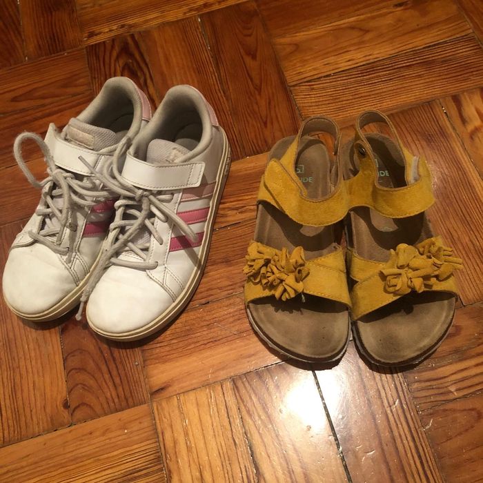 Ténis Adidas e Sandálias Seaside