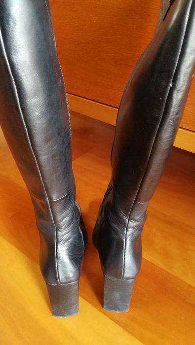 Botas cano alto em pele n.37 pretas salto 8cm