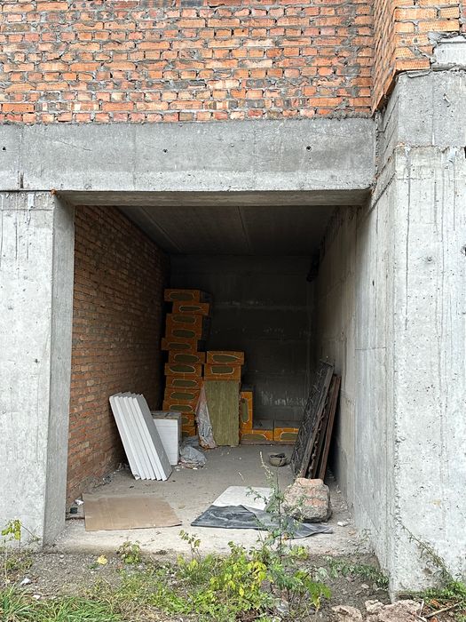 Продається декілька гаражів на вибір ЖК Студентський ПЕРЕУСТУПКА