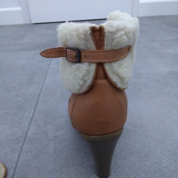 Botki skórzane camel