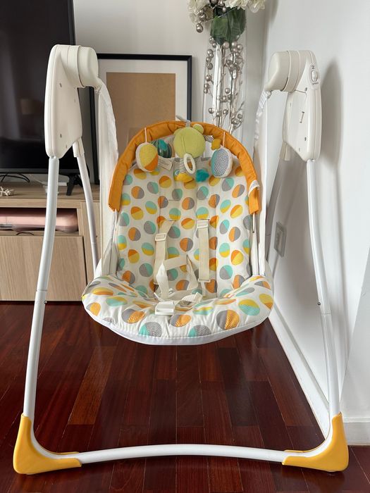 Espreguiçadeira / Baloiço de Bebé Graco com brinquedos