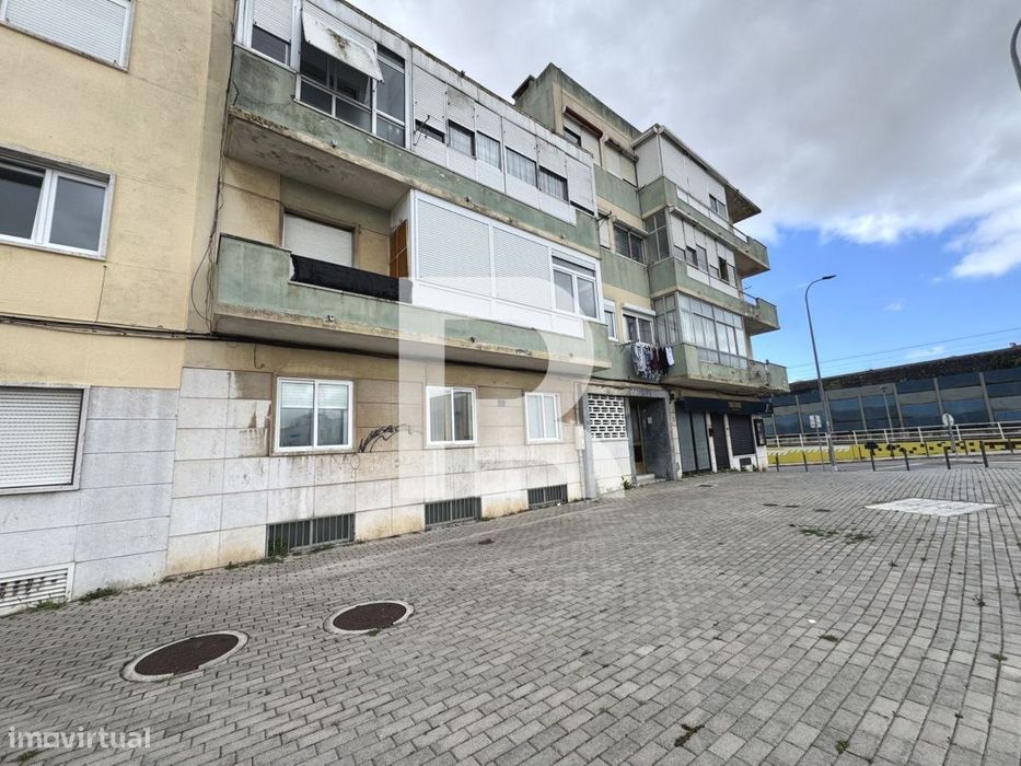 Apartamento T1 totalmente remodelado na Amadora