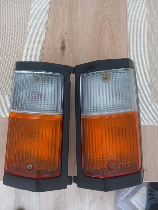 Kierunkowskazy pozycjokierunki fiat 125p  komplet