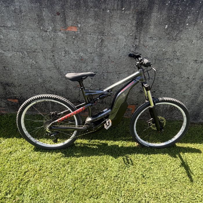 Bicicleta elétrica Cannondale personalizada — peça única