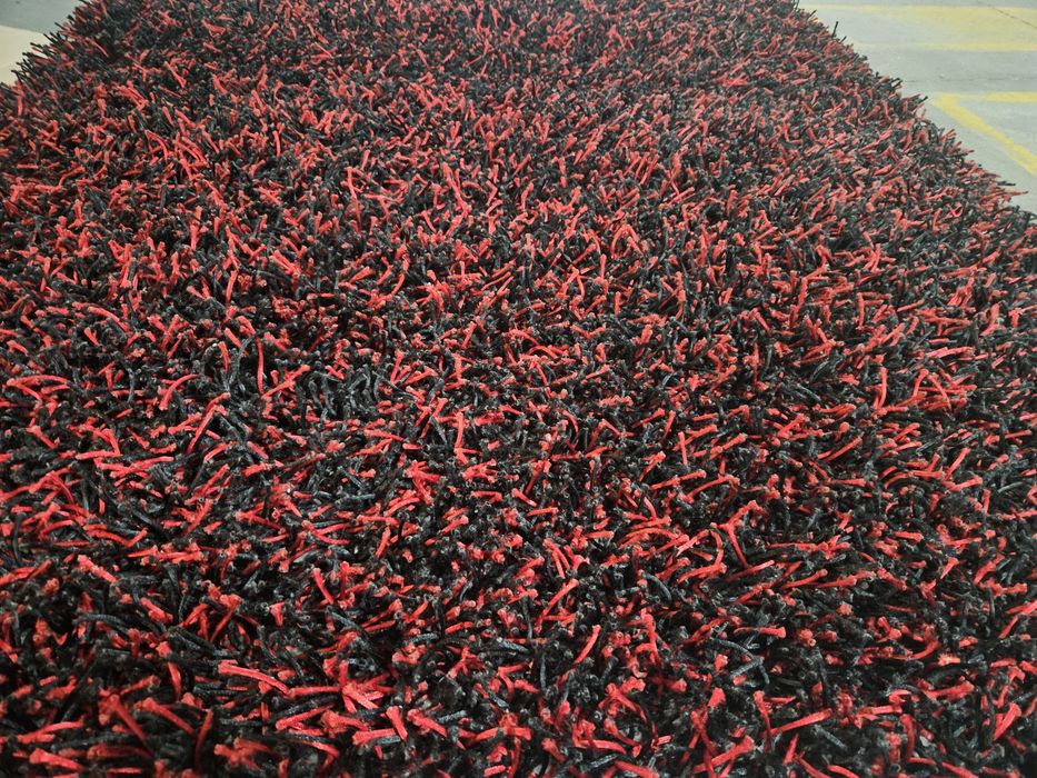 Tapete Shaggy Preto e Vermelho – 120 x 160 cm