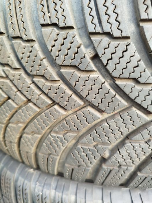 Opony  zimowe 225/60 R 18 rok 2020