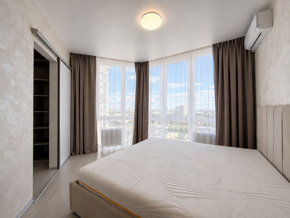 Продам квартиру  від власника ЖК Crystal avenue , Крістал авеню
