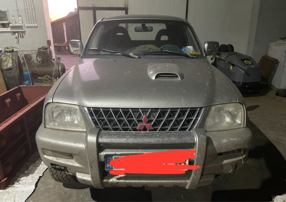 Mitsubishi l200 pickup