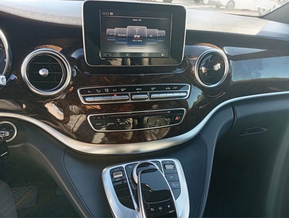 Mercedes-Benz V220 Cdi Longo Avantgarde Aut.