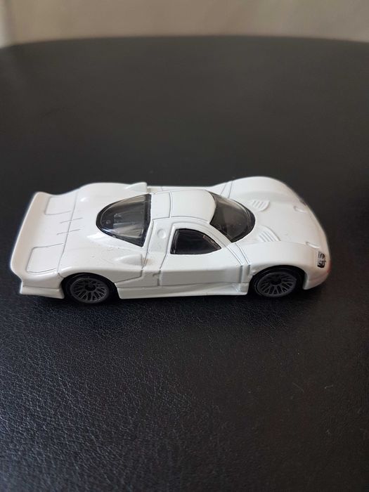 Hot wheels  nissan  R390 Gt1 resorak Nowy